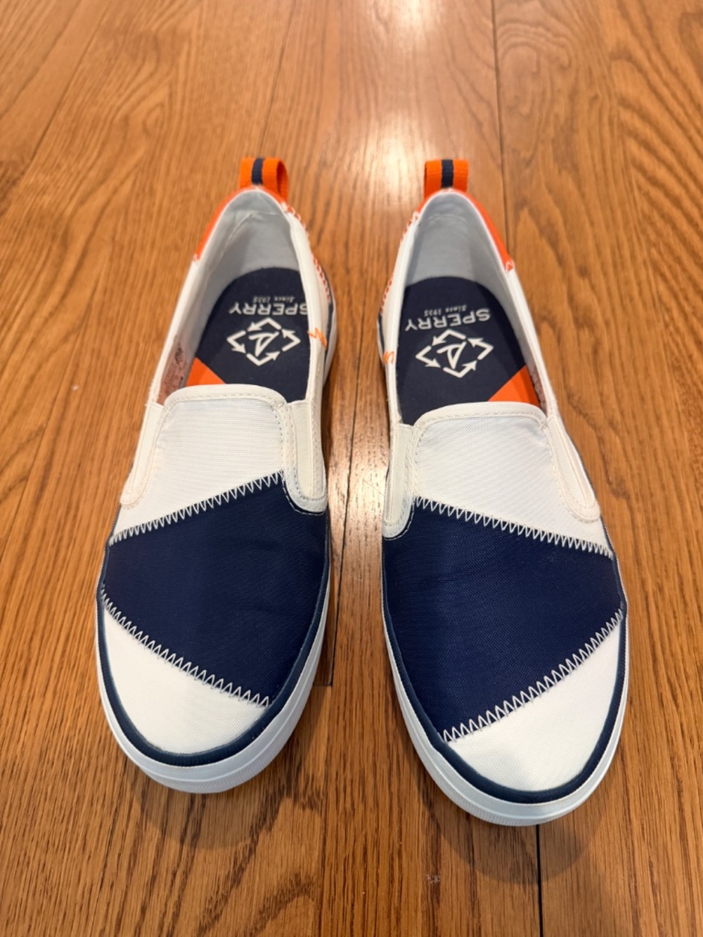 Sperry Crest Twin Gore Slip-On Sneakers – NEW (Never Worn); Size 7 (Women’s)